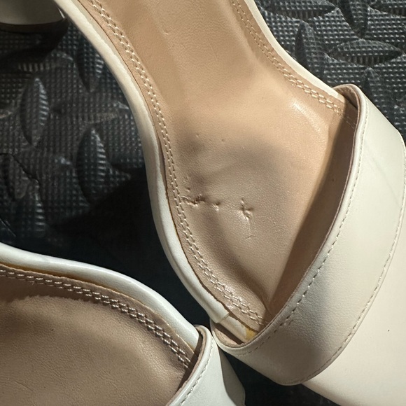 Lulus Block Heel Sandals Womens Sz 10 Open Toe Ankle Strap Faux Leather White - Picture 5 of 7